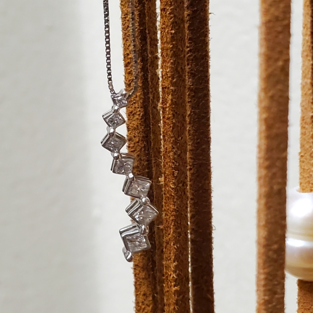 14kt Chain with pendant - Picture 8 of 10